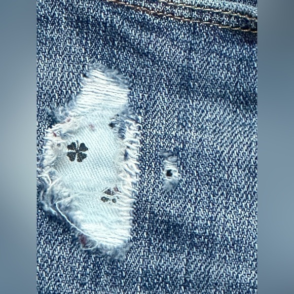 Lucky Brand Lolita Capri Distressed w/ Patches Sewn In Fading & Whiskering 0/25 - Picture 8 of 13